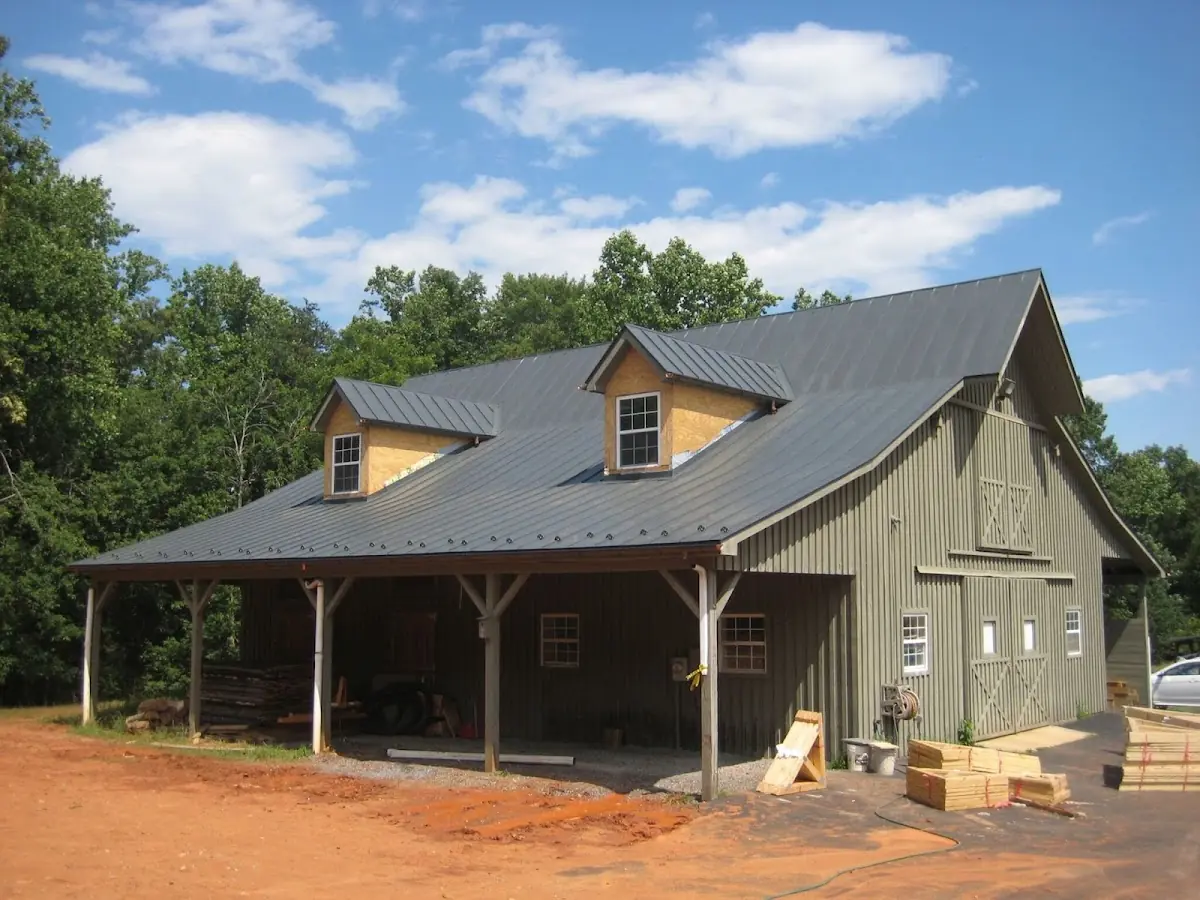 Expert Asphalt Roof Repair workmanship in Country Club